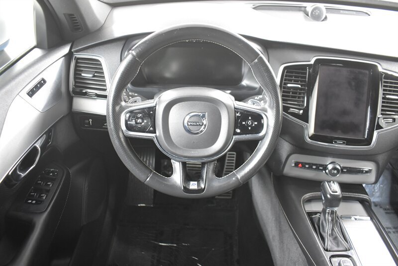 Used 2016 Volvo XC90 T6 R-Design w/ Protection Package Plus AWD/4WD image 8