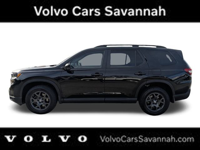 Used 2025 Honda Pilot TrailSport image 9
