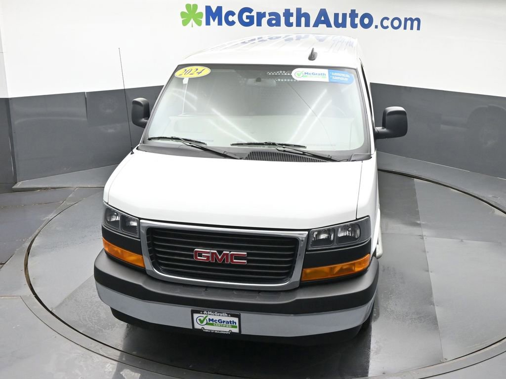 Used 2024 GMC Savana 2500 w/ Driver Convenience Package image 18