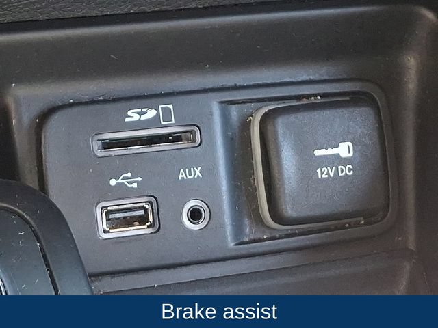 Used 2016 Jeep Cherokee High Altitude w/ Luxury Group AWD/4WD image 17