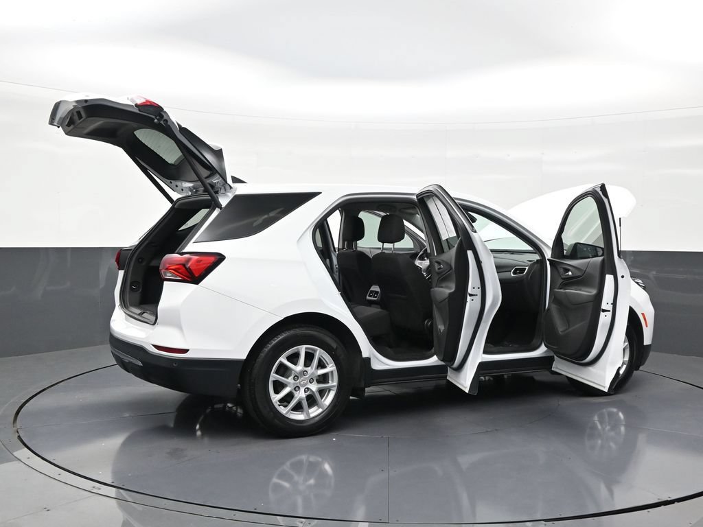 Used 2024 Chevrolet Equinox LT FWD image 29