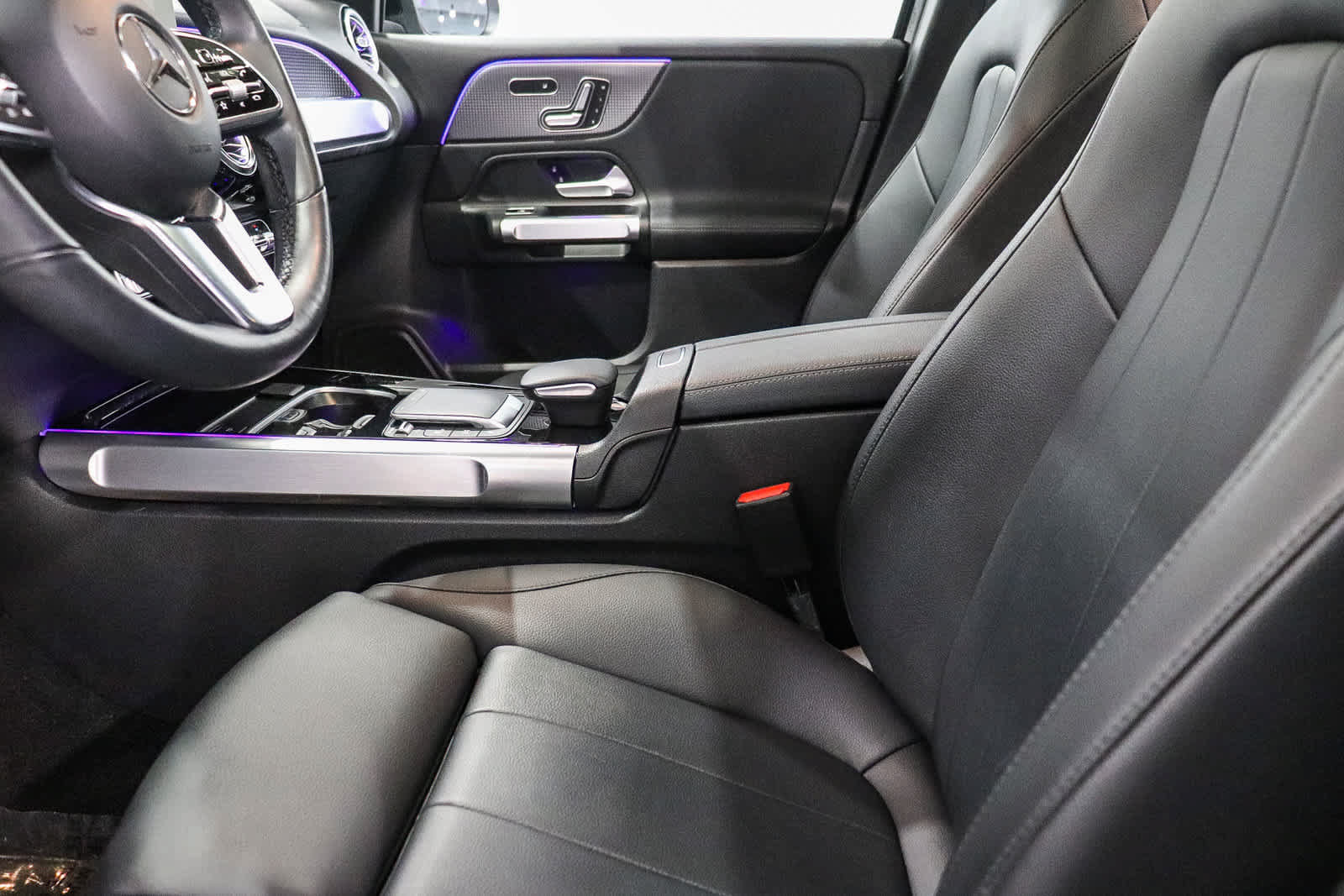 Certified 2023 Mercedes-Benz EQB 300 4MATIC image 21