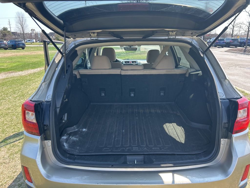 Used 2017 Subaru Outback 2.5i Premium image 13