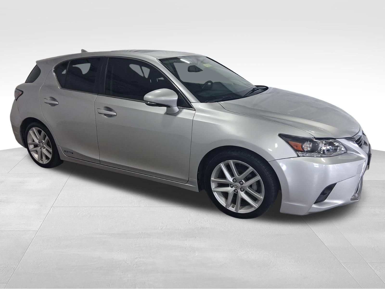 Used 2016 Lexus CT 200h w/ Seat Comfort Package image 3