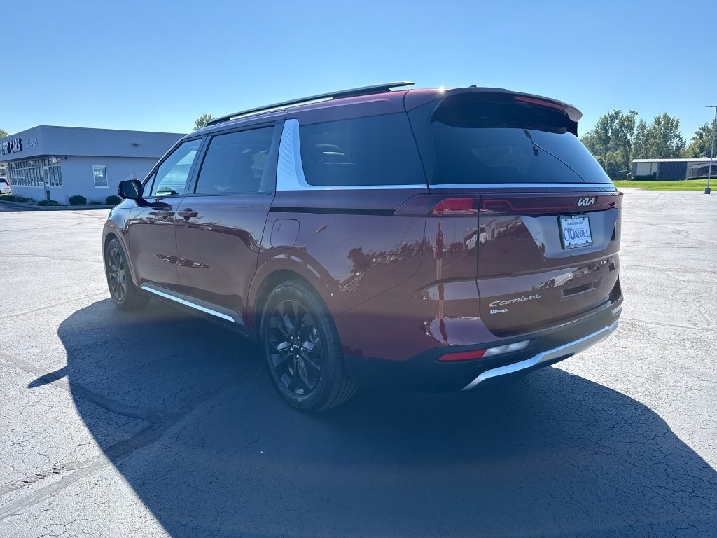Used 2022 Kia Carnival SX Prestige FWD image 3
