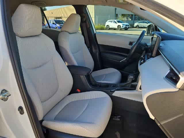 Used 2023 Toyota Corolla Cross LE AWD/4WD image 18