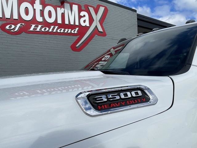 Used 2021 RAM 3500 Tradesman w/ Chrome Appearance Group image 9