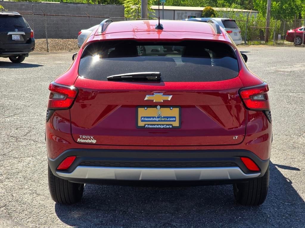New 2026 Chevrolet Trax LT w/ Sunroof Package FWD image 20