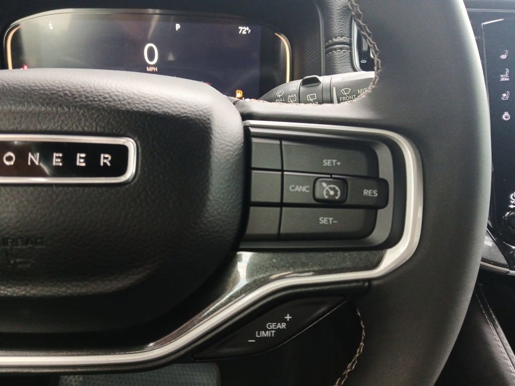 Used 2022 Jeep Wagoneer Series I AWD/4WD image 25