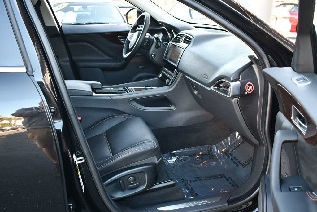Used 2018 Jaguar F-PACE Prestige image 43