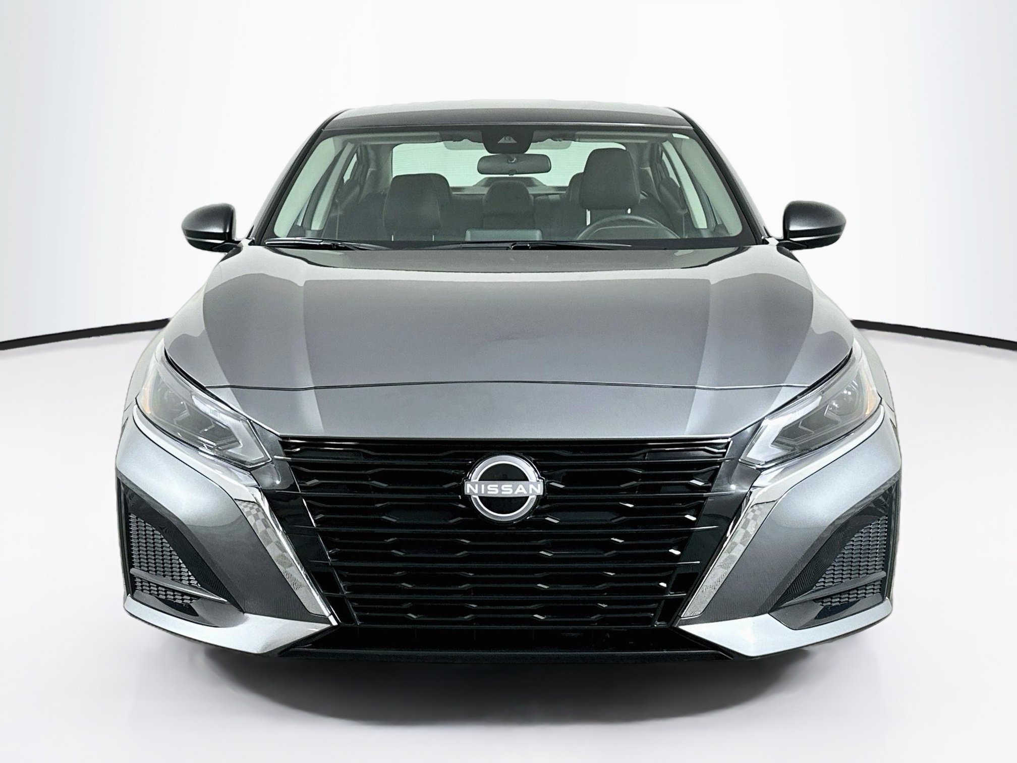 Used 2025 Nissan Altima 2.5 S FWD image 2