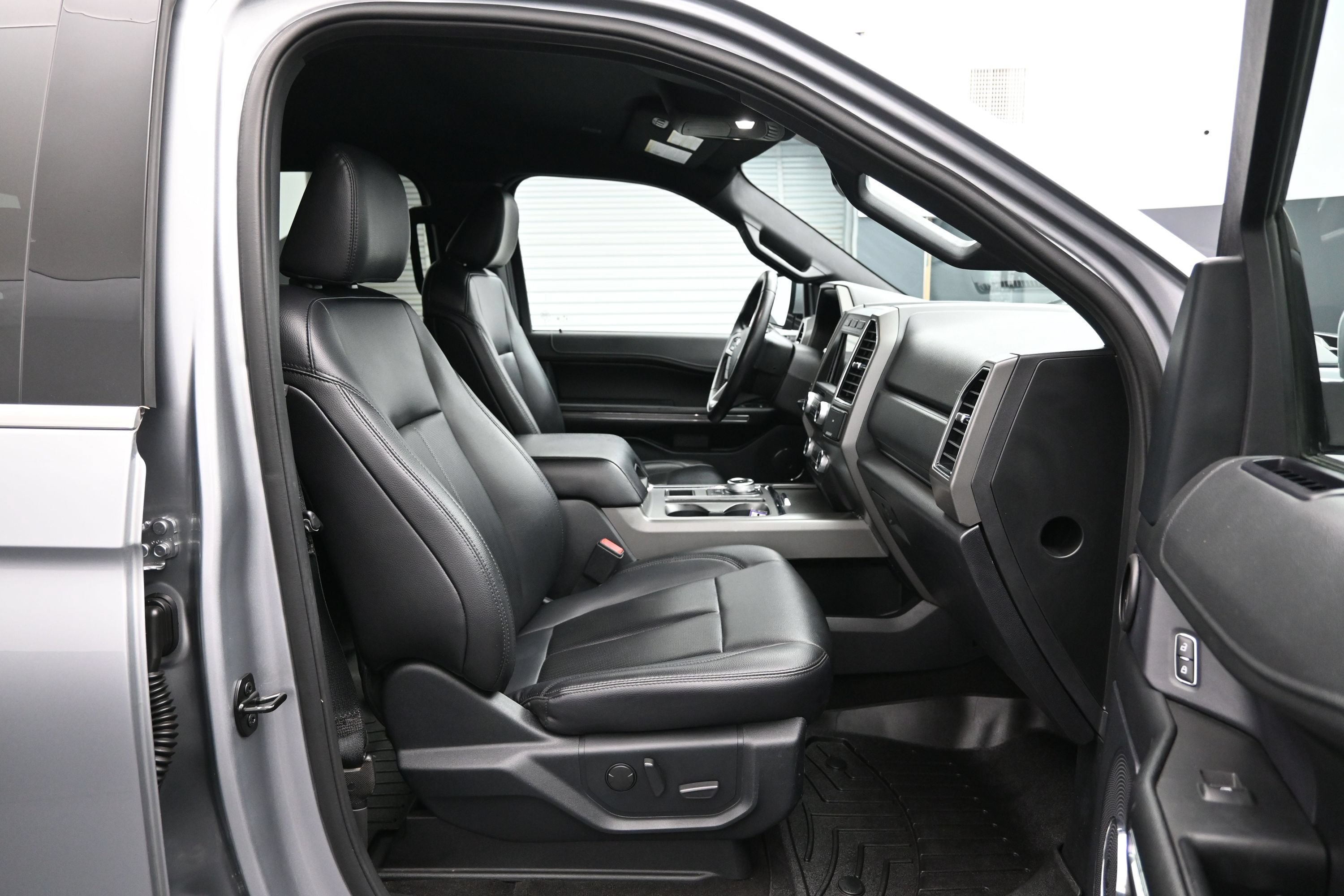 Used 2021 Ford Expedition XLT RWD image 13