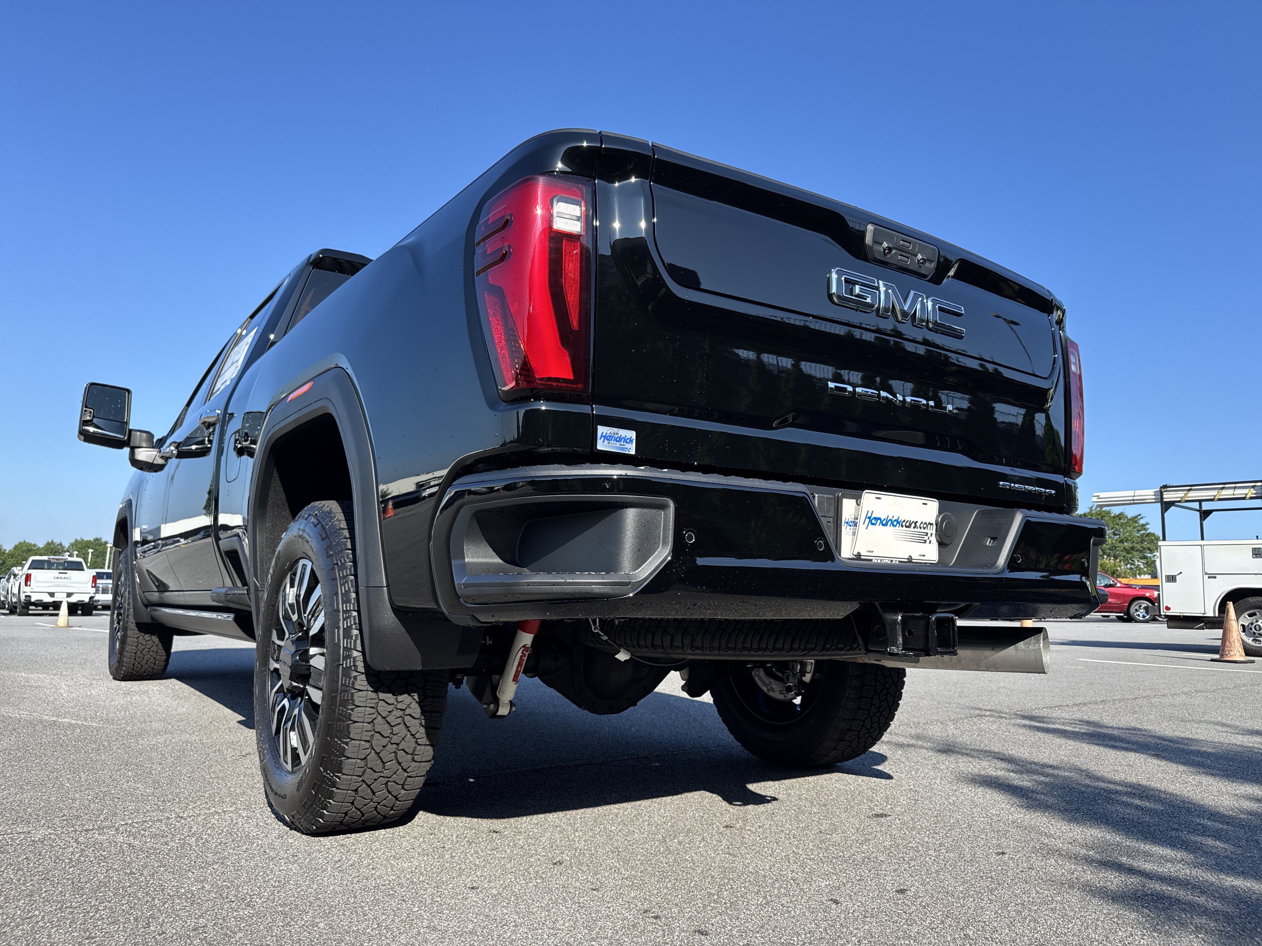 New 2026 GMC Sierra 2500 Denali Ultimate AWD/4WD image 8
