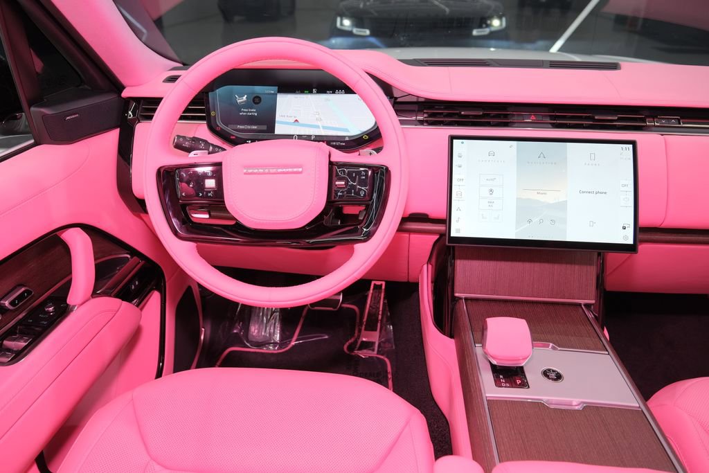 Used 2025 Land Rover Range Rover SE image 49