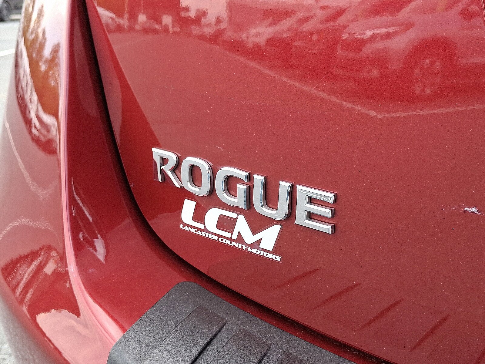 Used 2017 Nissan Rogue SV w/ Sun & Sound Touring Package AWD/4WD image 29
