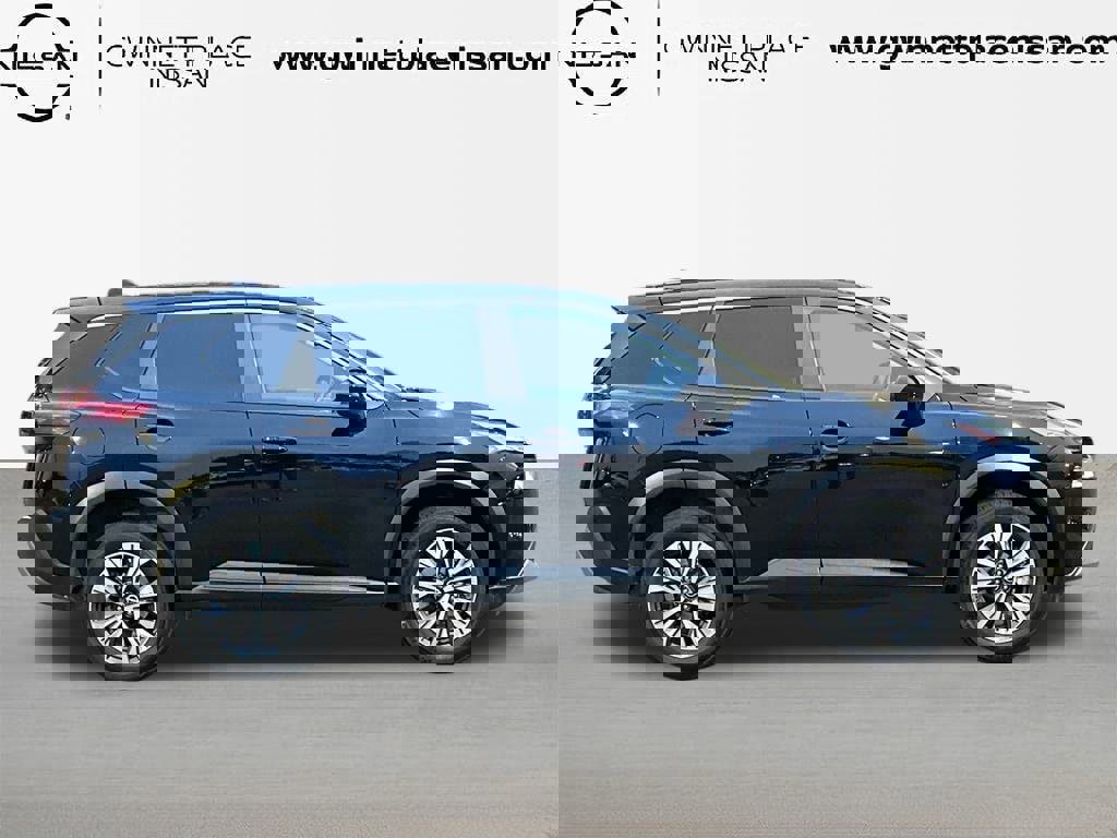 Used 2023 Nissan Rogue SV image 4