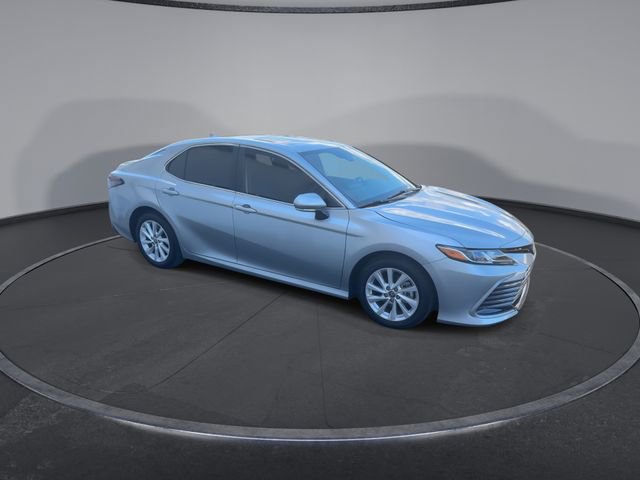Used 2024 Toyota Camry LE w/ Convenience Package image 3