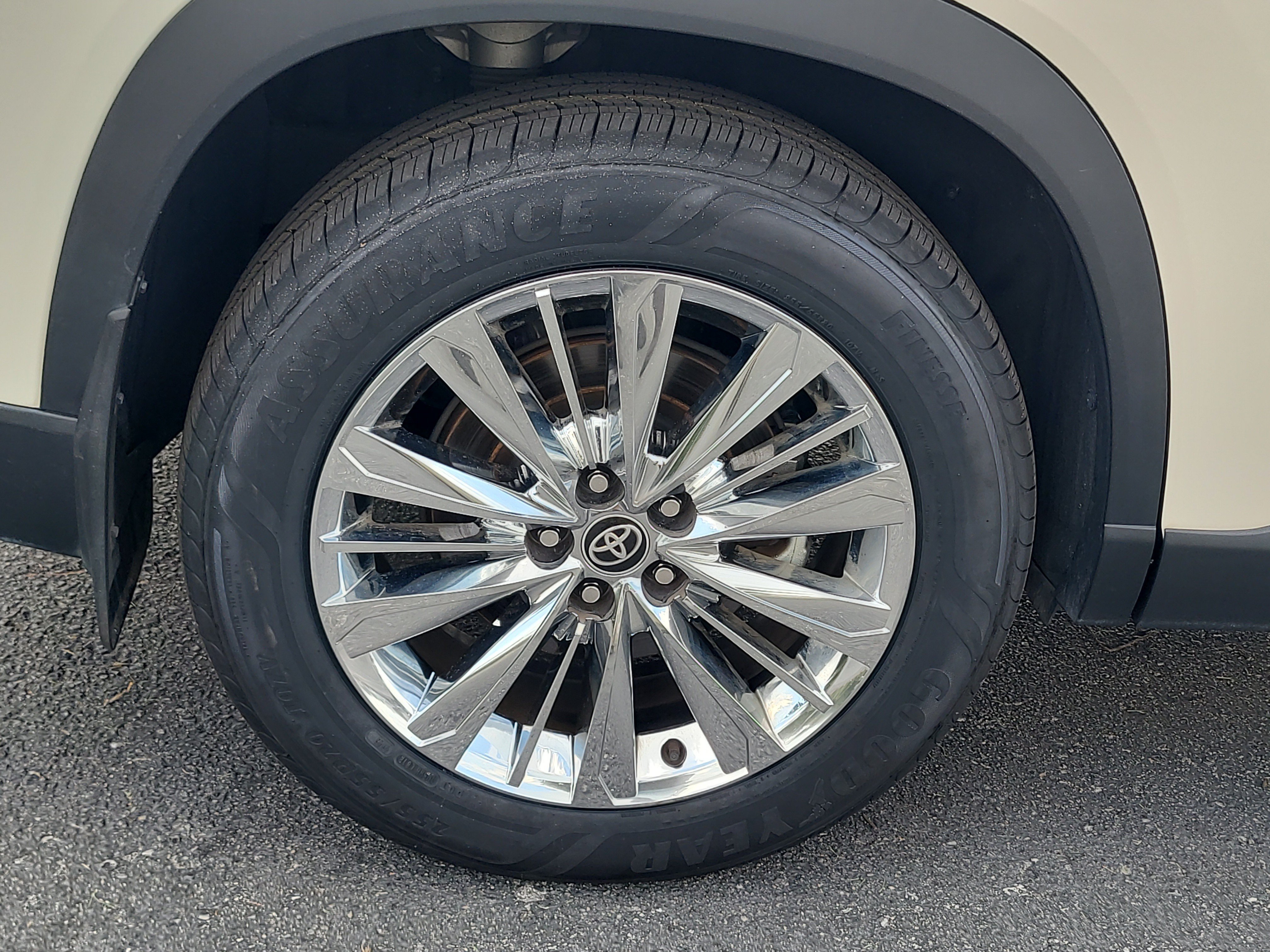 Certified 2024 Toyota Grand Highlander AWD image 10