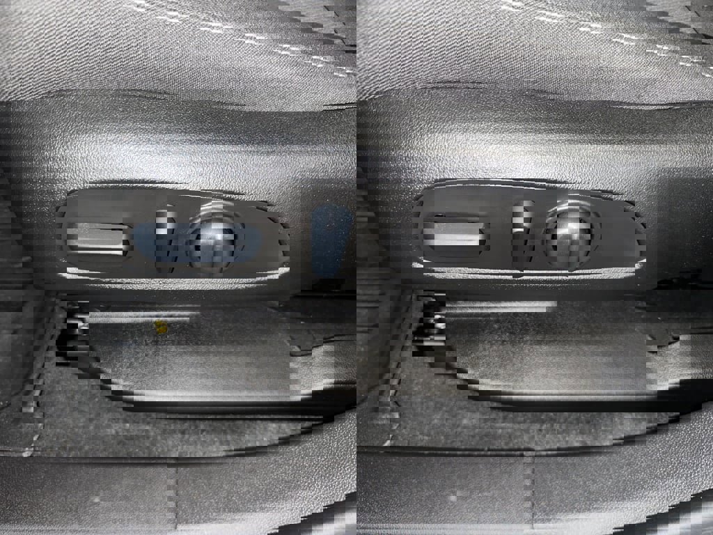 Certified 2024 Chevrolet Blazer LT w/ Convenience Package image 3