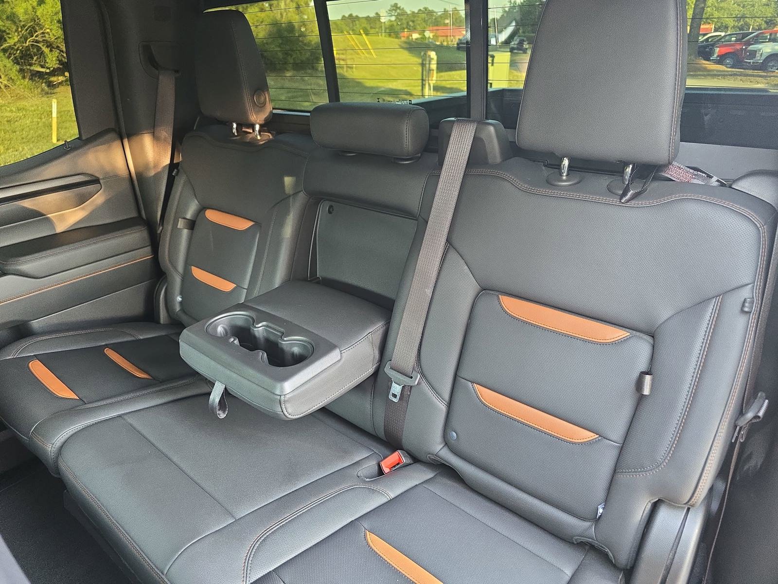 Used 2024 GMC Sierra 1500 AT4 w/ Technology Package AWD/4WD image 15