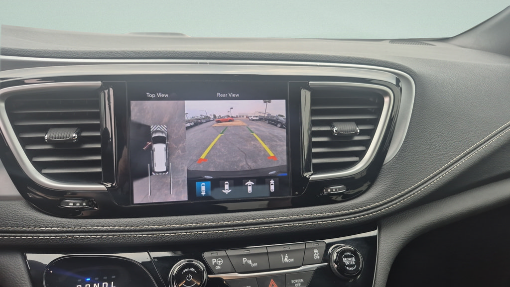Used 2020 Chrysler Pacifica Limited w/ Advanced Safetytec Group FWD image 19