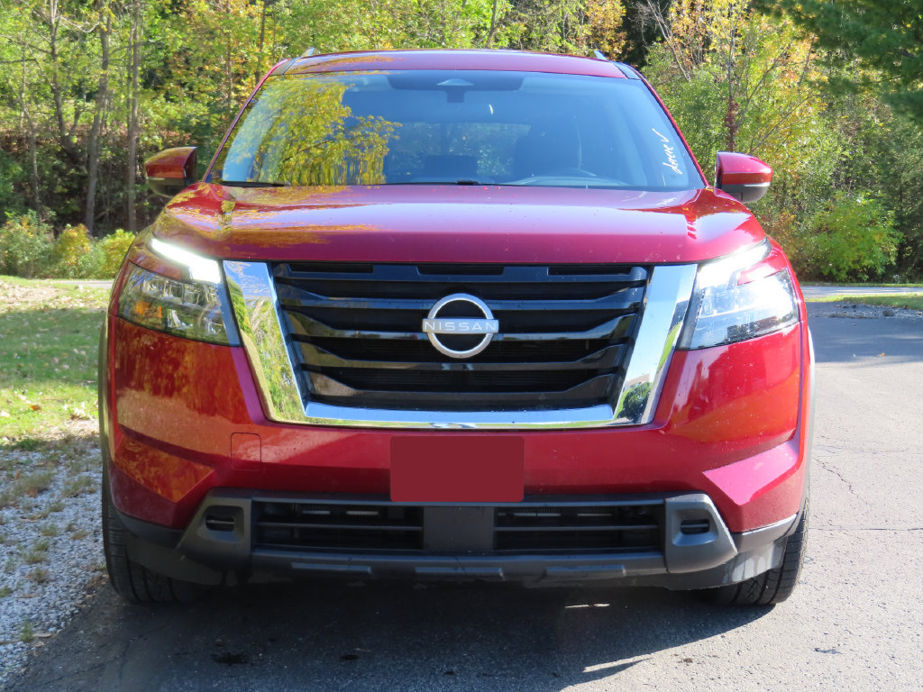Used 2024 Nissan Pathfinder SV AWD/4WD image 14
