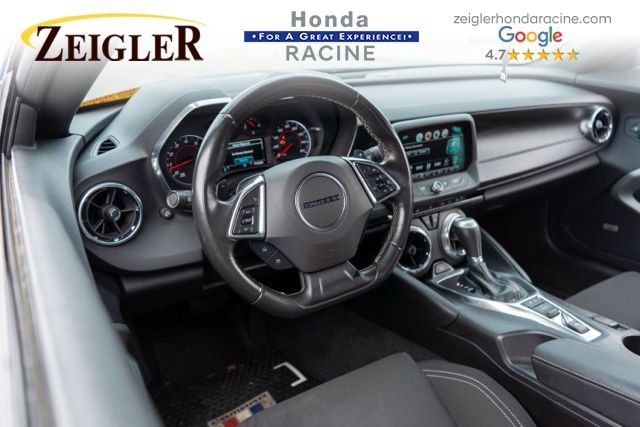 Used 2016 Chevrolet Camaro LT w/ RS Package image 13
