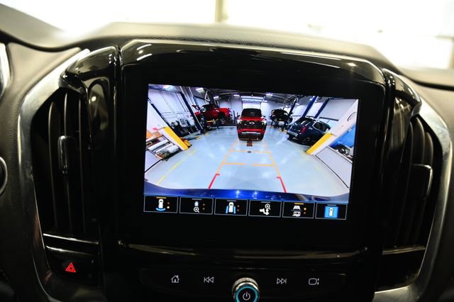 Used 2023 Chevrolet Traverse LT w/ LT Premium Package image 17