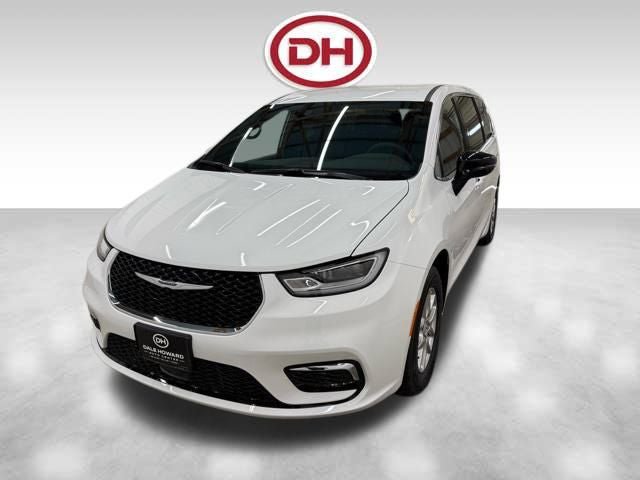 New 2026 Chrysler Pacifica Select FWD image 9