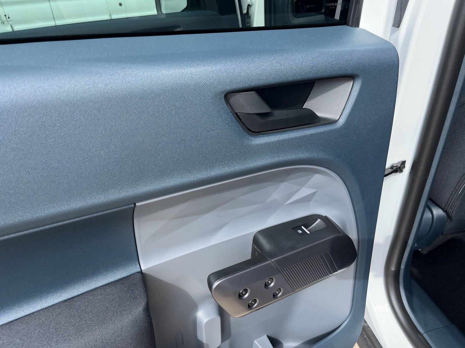 New 2025 Ford Maverick XL w/ 4K Tow Package image 33