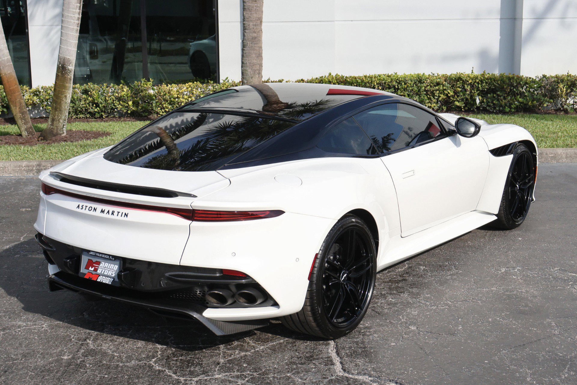 Used 2019 Aston Martin DBS Superleggera image 30