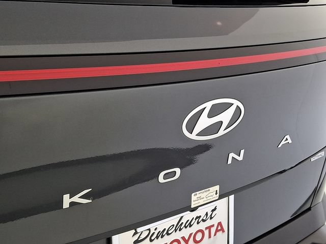 Certified 2025 Hyundai Kona SEL AWD/4WD image 37