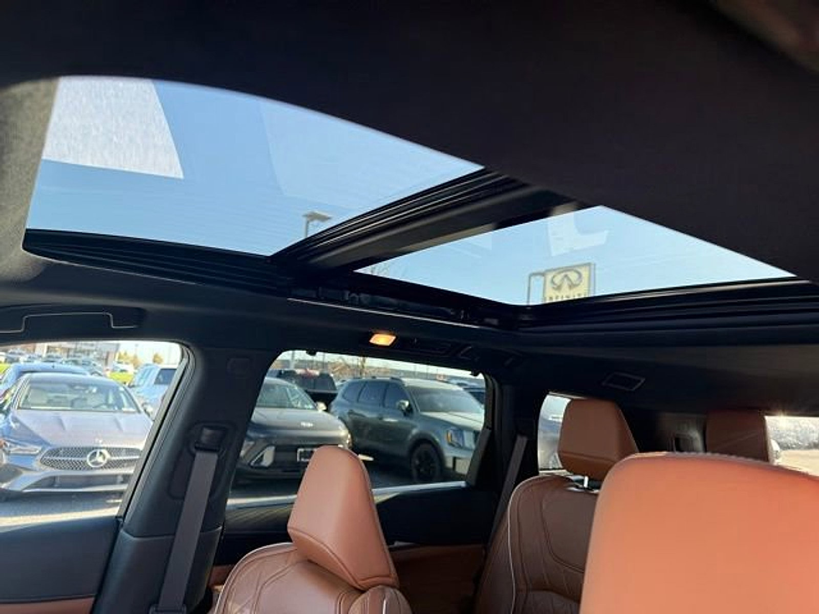 Certified 2023 INFINITI QX60 Autograph w/ Cargo Package image 17