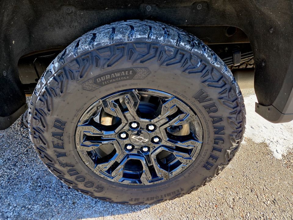 Used 2023 Chevrolet Silverado 1500 ZR2 w/ Technology Package image 36