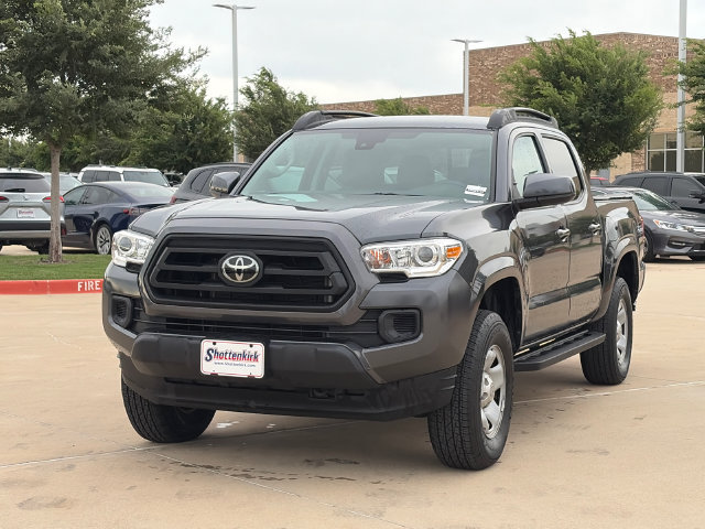 Used 2023 Toyota Tacoma SR AWD/4WD image 2