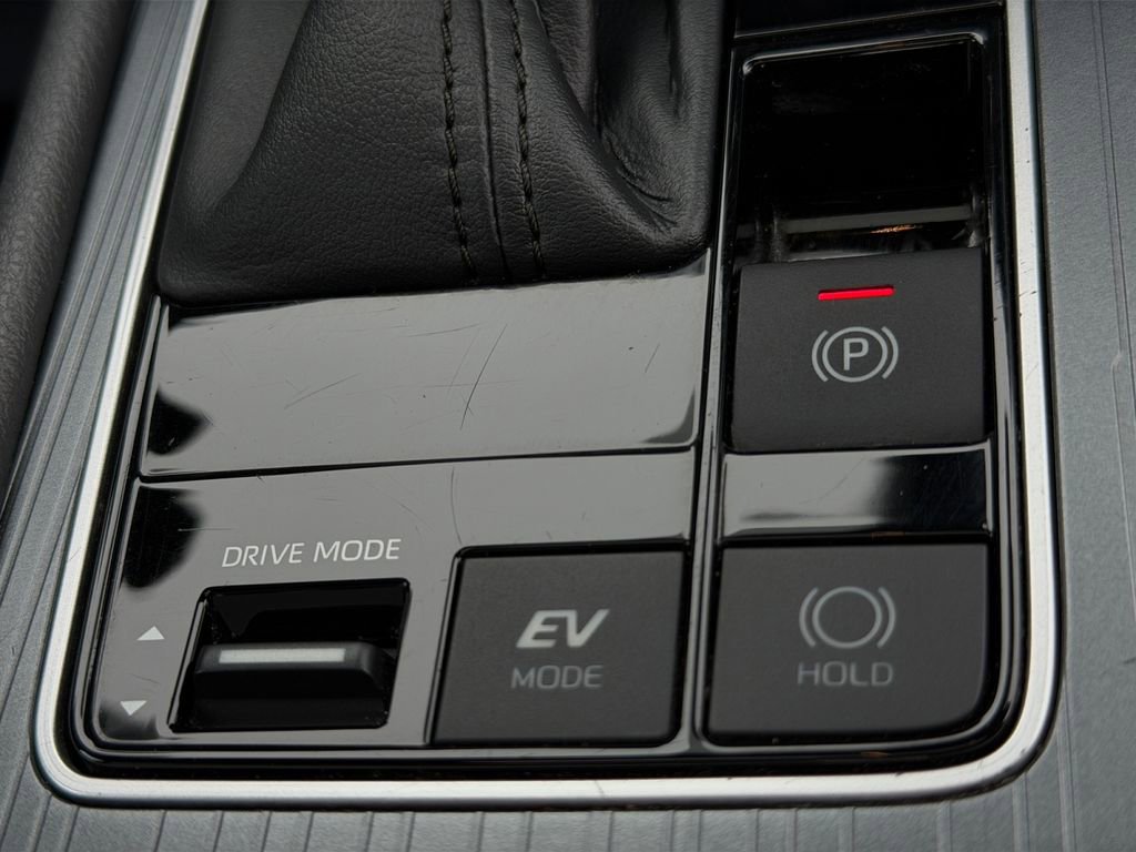 Used 2022 Toyota Sienna XSE image 27