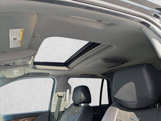 Used 2018 Cadillac Escalade Premium Luxury AWD/4WD image 13