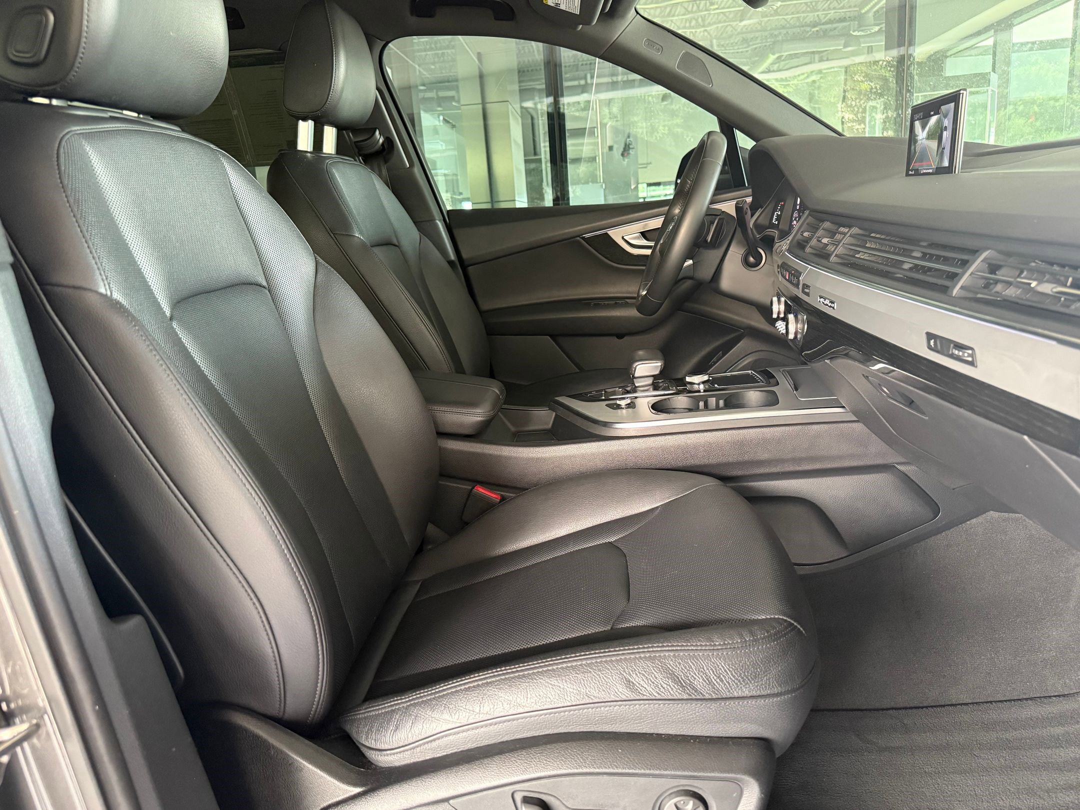 Used 2018 Audi Q7 2.0T Premium Plus AWD/4WD image 32