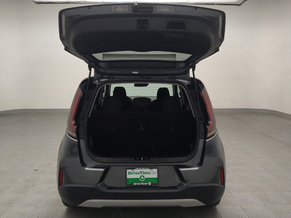 Used 2023 Kia Soul LX w/ LX Technology Package FWD image 29