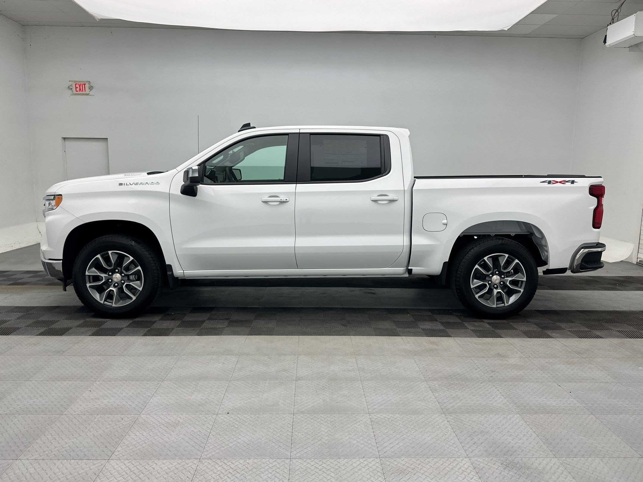 New 2026 Chevrolet Silverado 1500 LT AWD/4WD image 2