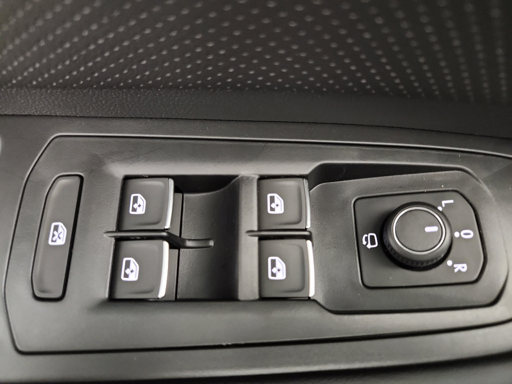 New 2026 Volkswagen Atlas Cross Sport SEL Premium R-Line image 10