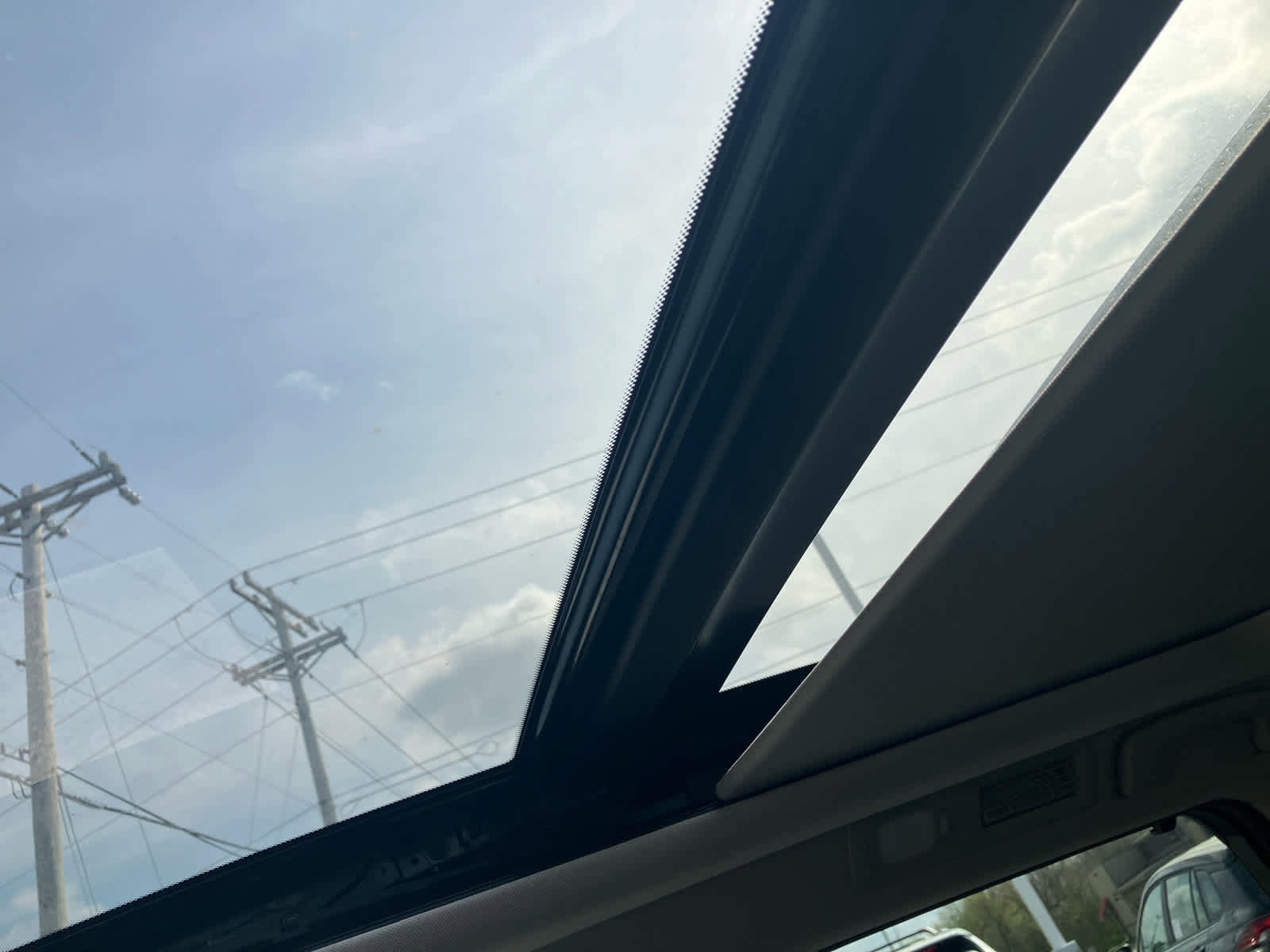 Used 2023 Nissan Pathfinder Platinum w/ Cargo Package image 21