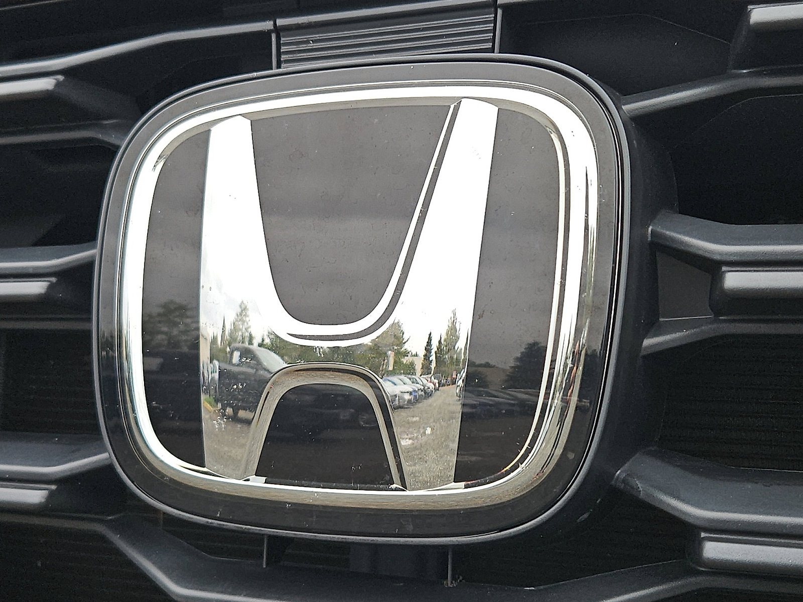 Used 2023 Honda Pilot Sport image 4