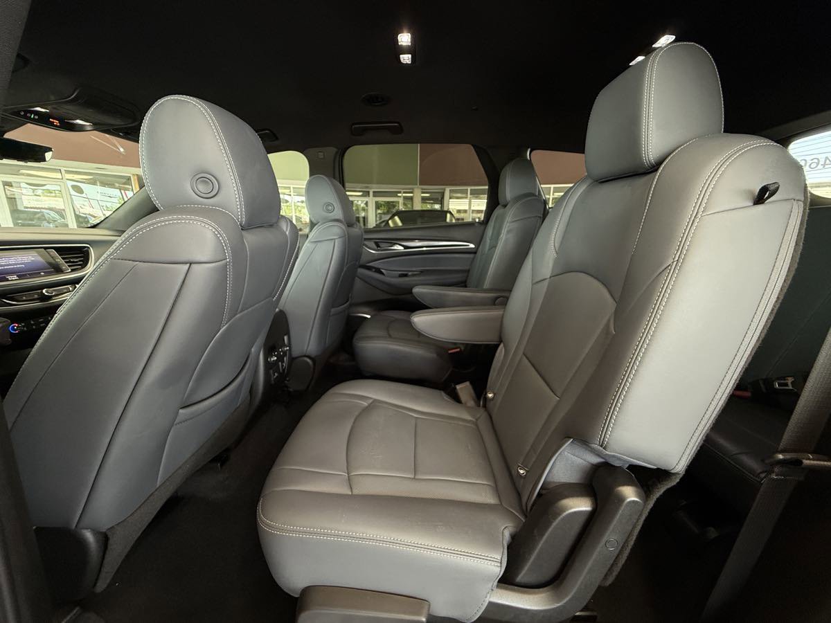 Used 2024 Buick Enclave Premium image 31