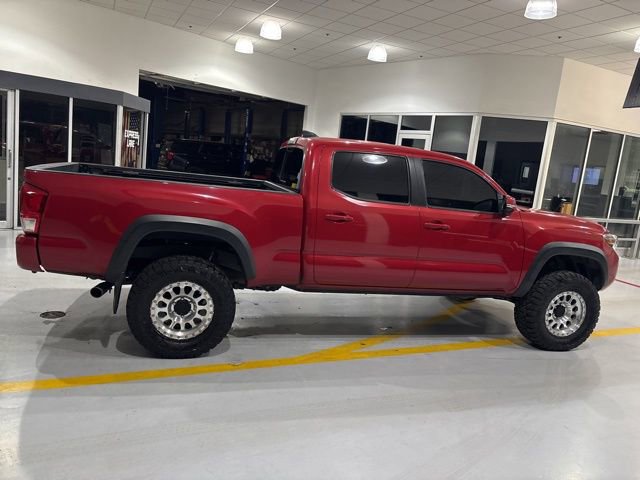 Used 2020 Toyota Tacoma TRD Off-Road w/ Technology Package image 9