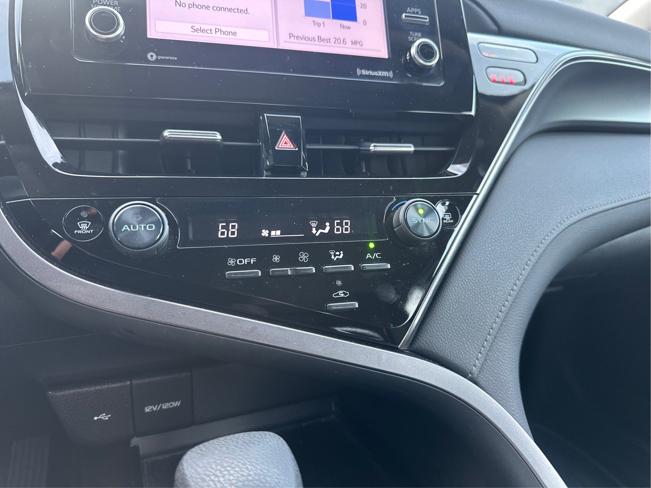 Used 2023 Toyota Camry LE FWD image 29