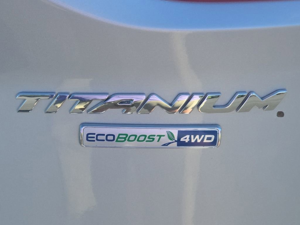 Used 2016 Ford Escape Titanium w/ Equipment Group 301A AWD/4WD image 13