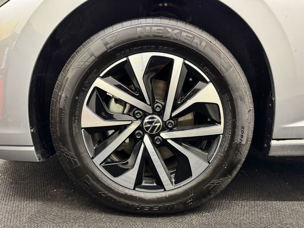 Used 2025 Volkswagen Jetta S image 12