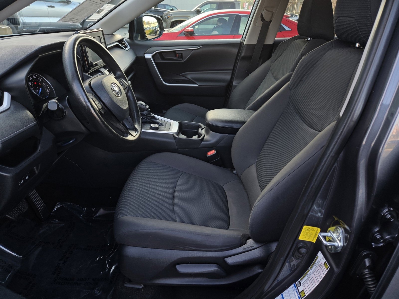 Used 2021 Toyota RAV4 LE image 15