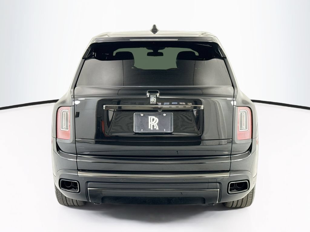 Certified 2022 Rolls-Royce Cullinan Black Badge w/ Dark Exterior Package AWD/4WD image 6